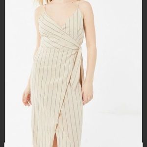 UO Quebec Linen Side-Tie Midi Wrap Dress